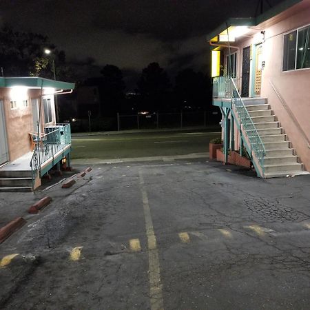 Travis Lodge Motel 16 โอ๊กแลนด์ ภายนอก รูปภาพ