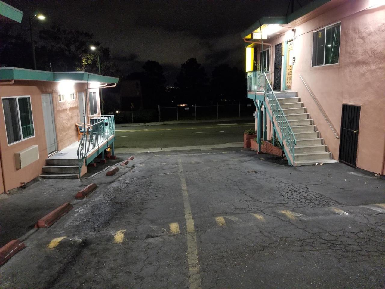 Travis Lodge Motel 16 โอ๊กแลนด์ ภายนอก รูปภาพ